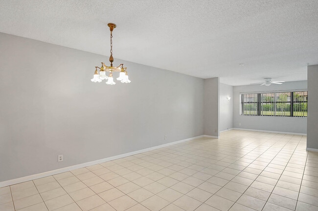 Building Photo - 7593 Tahiti Ln