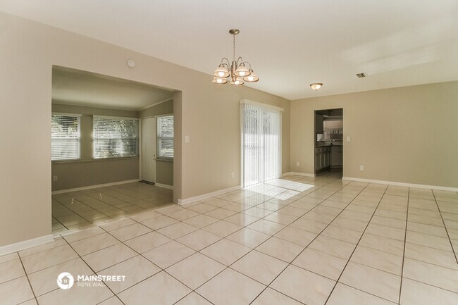 Building Photo - 1453 Birwood St