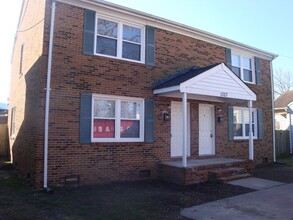 Building Photo - 1327 37th St