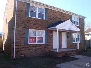 Building Photo - 1327 37th St
