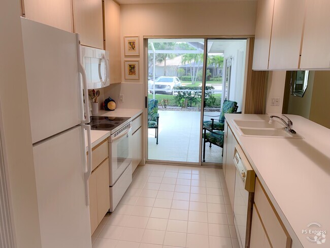 Building Photo - 7102 Geminata Oak Ct