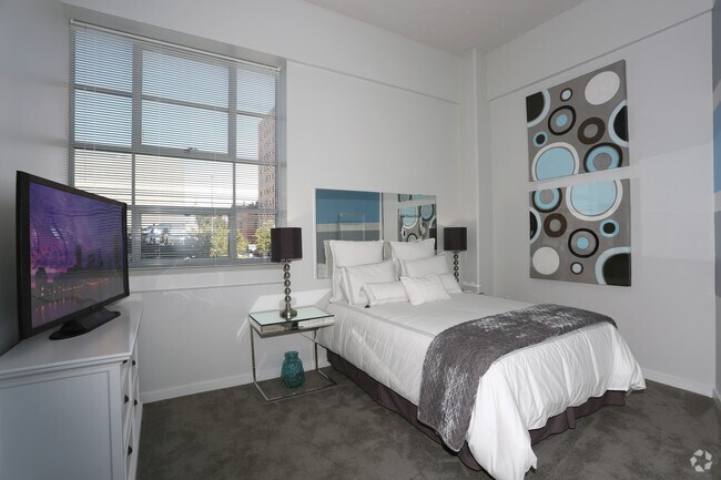 Interior Photo - 520 Park Avenue