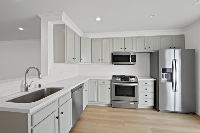 Kitchen - 1565 Santa Ana Ave