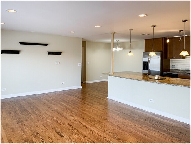 Foto del edificio - 9601 Golf Rd