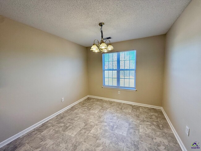 Building Photo - 105 Selena Ct