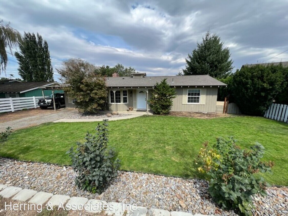 1121 Parkroy Pl SE, East Wenatchee, WA 98802 House Rental in East Wenatchee, WA