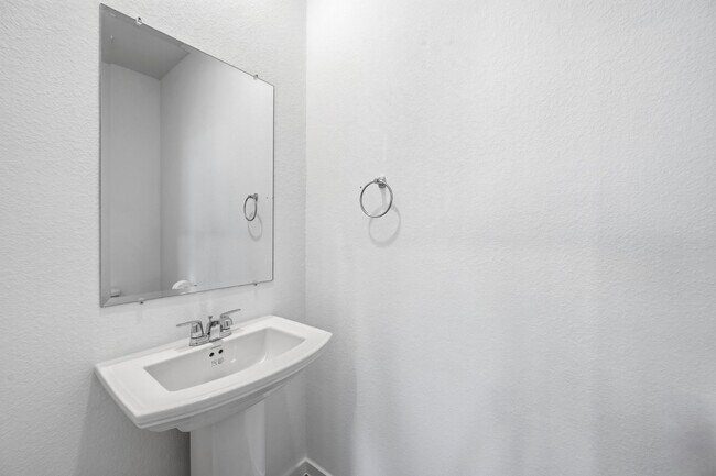 Foto del edificio - 17818 Delmar Hts Ln