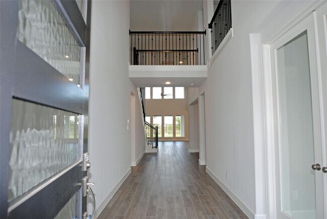 Foto del edificio - 7571 Pemberley Ct