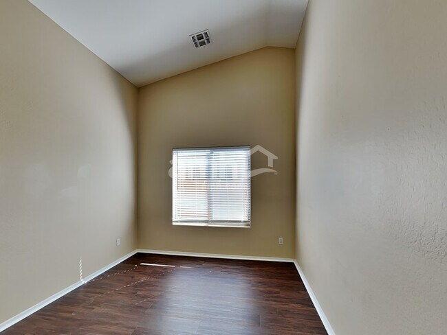 Building Photo - 16261 W Hope Drive