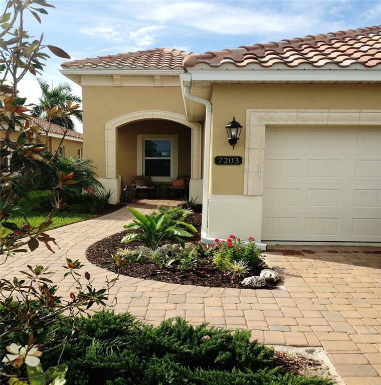 Foto principal - 7203 Vista Bella Dr