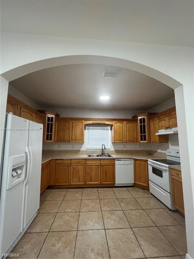 Foto del edificio - 3 br, 2 bath House - 1621 NW 118th St