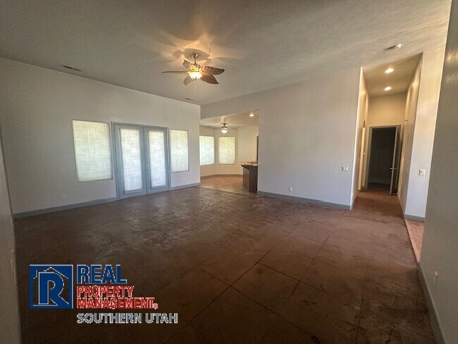 Building Photo - Knolls At Green Springs