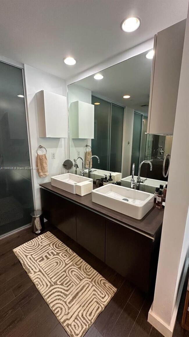 Foto del edificio - 1040 Biscayne Blvd