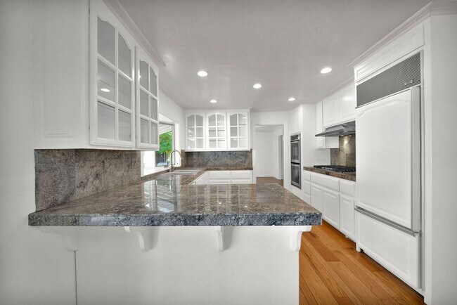 Foto del edificio - Executive Saratoga Home + ADU | Pool & Spa | Lynbrook High School District