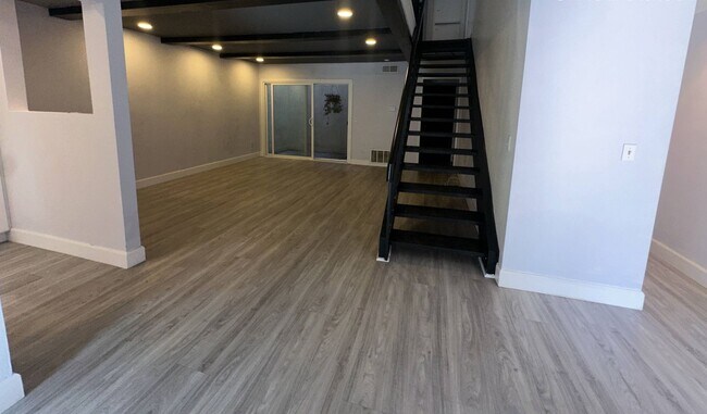 Foto del edificio - Townhouse - 2 Story, 3 Bedroom in the Beau...