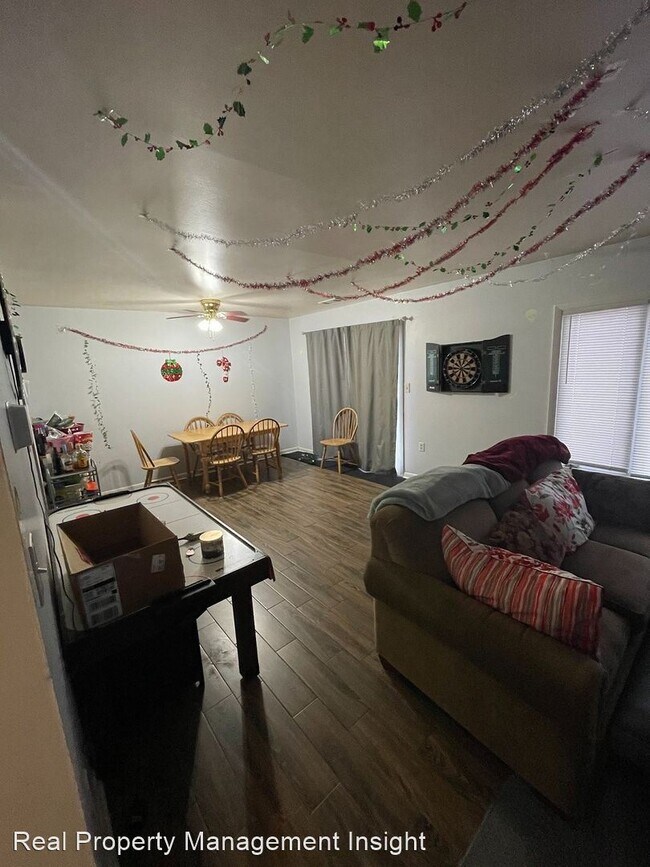 Building Photo - 3 br, 2.5 bath House - 333 Shenandoah Circle
