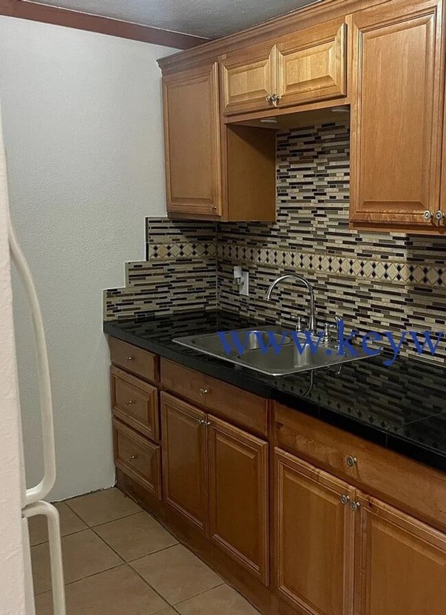 Building Photo - Santa Fe Condo 3 bed/2 bath