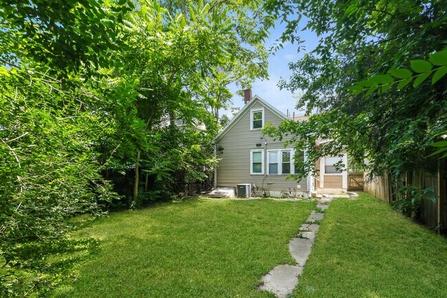 Foto del edificio - 3 Bed 1.5 Bathroom for rent in Dayton!
