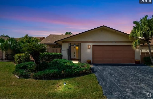 Front View - 6450 Royal Woods Dr