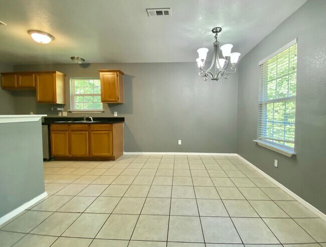 Building Photo - Secluded Bella Vista Home!