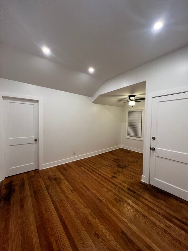 Foto del edificio - 5 Kenwood Ave