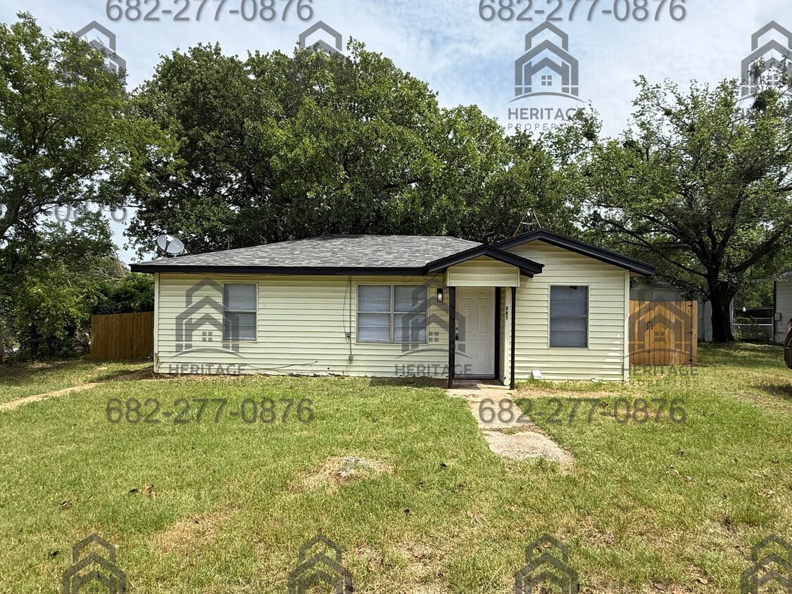 Primary Photo - 301 Gose-Lee Ln