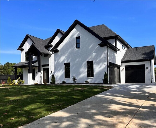Building Photo - 3488 Hamilton Mill Rd