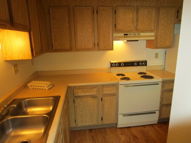 kitchen - 1116 Bank St