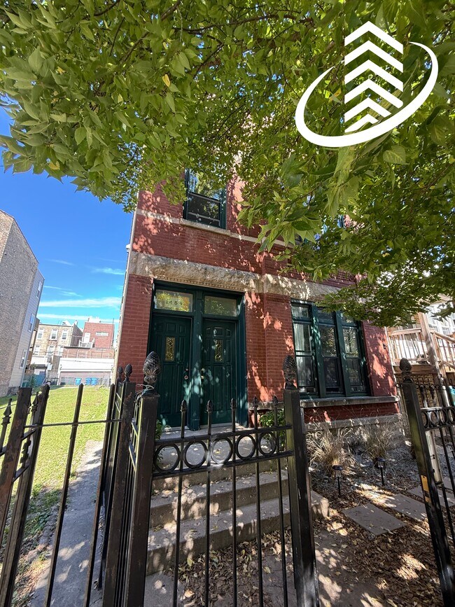Building Photo - 1454 W Ohio St