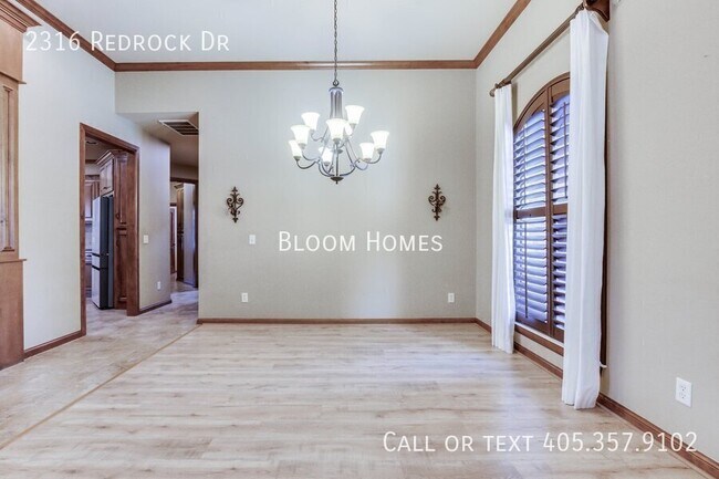 Building Photo - 2316 Redrock Dr