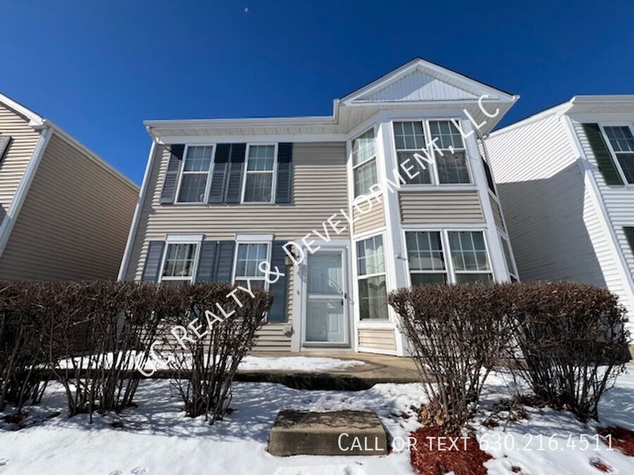 Primary Photo - *** 2 BDRM - 2.5 BTH / RECENTLY UPDATED / ...