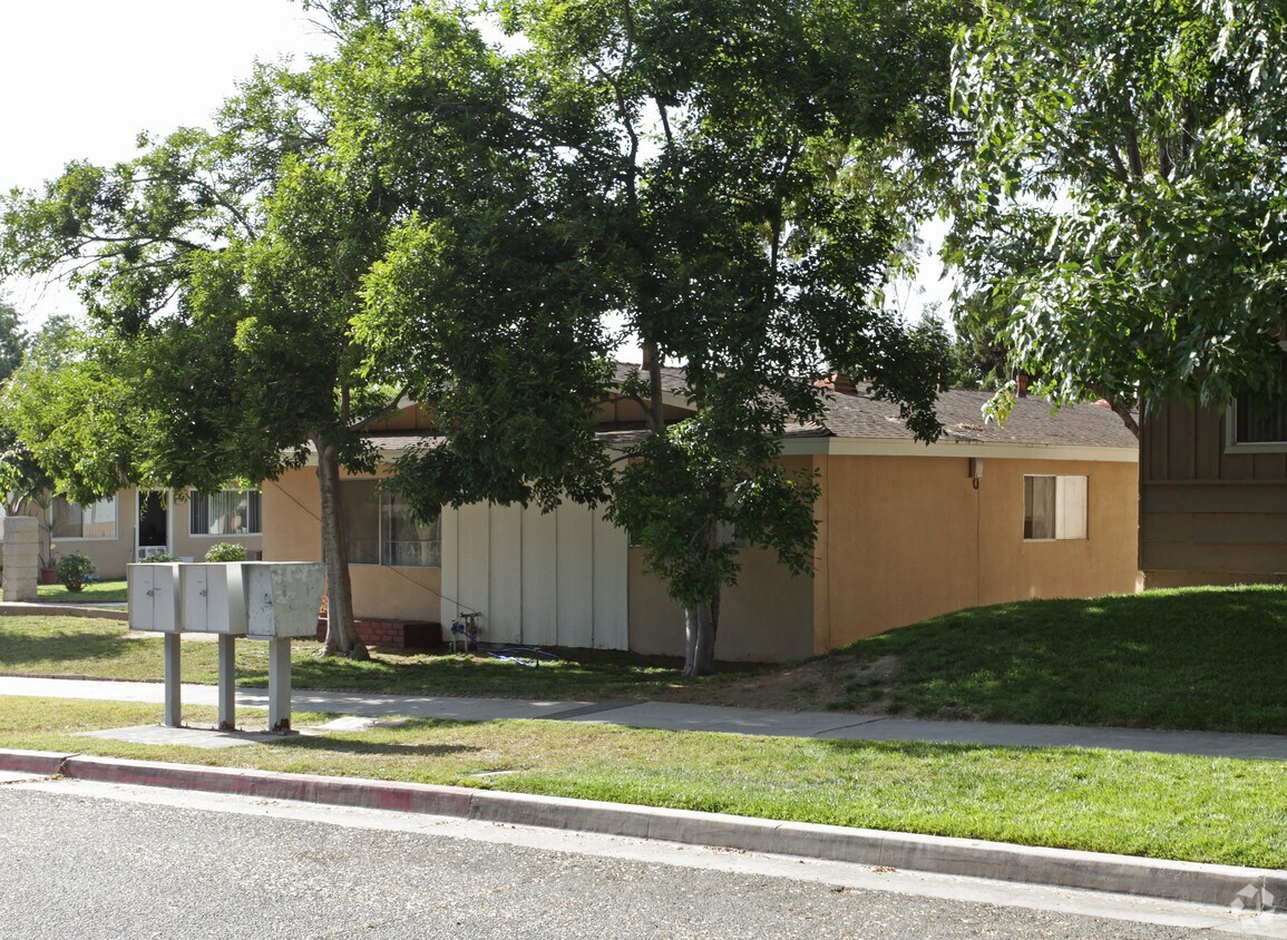 Building Photo - 861 Prescott Way