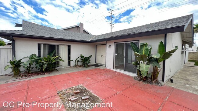 Building Photo - 3 br, 2 bath House - 4624 E Tanglewood Avenue