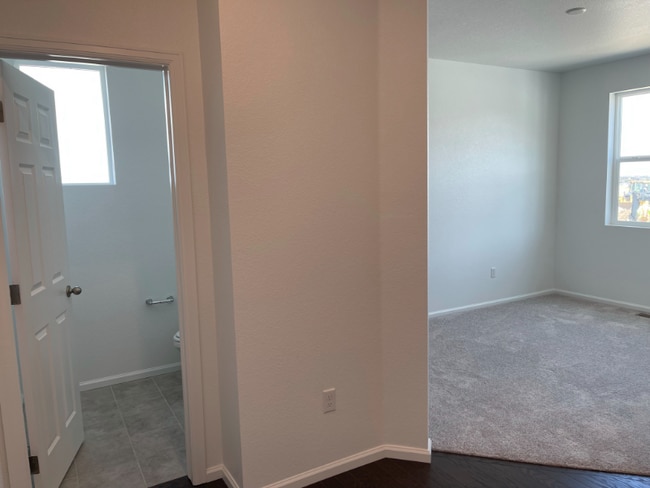 Building Photo - 517 Silver Rock Trl
