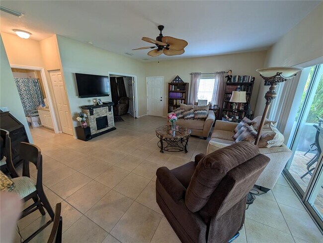 Foto del edificio - 25526 Heritage Lake Blvd