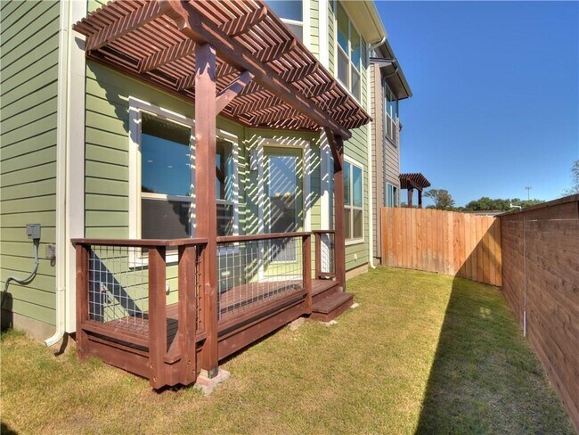 Building Photo - 9303 Cardinals Nest Ln