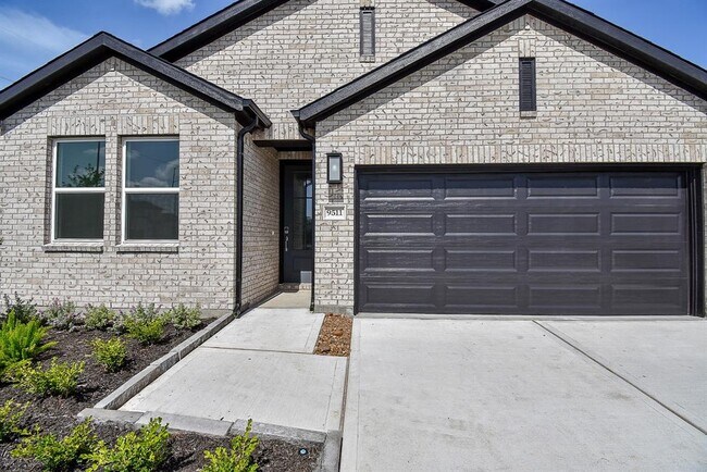 Foto del edificio - 9511 Honey Run Ln