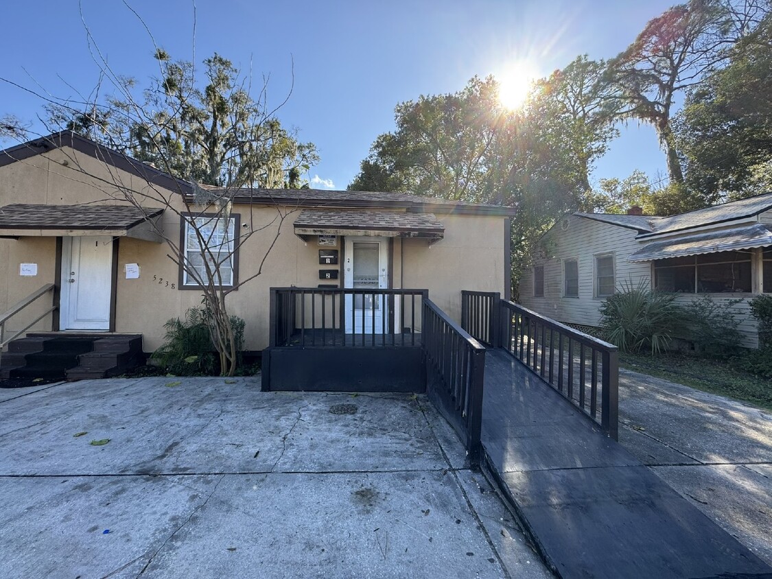 Primary Photo - Charming 2-Bed on San Juan Ave