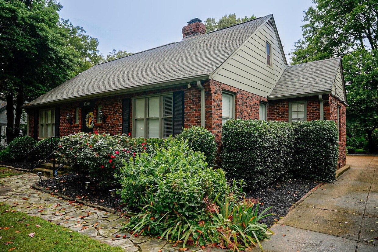Primary Photo - 3350 Highland Park Pl
