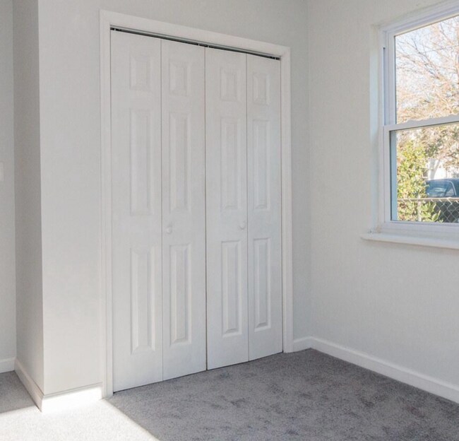 Foto del edificio - 529 16th St NE