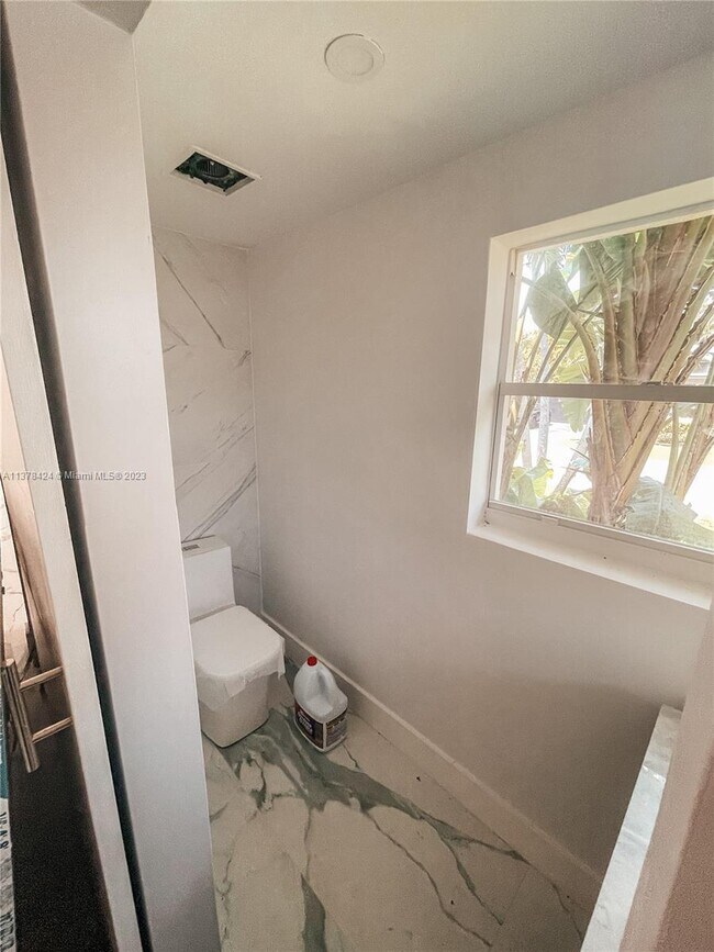 Building Photo - 2548 Tortugas Ln
