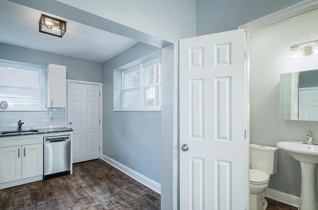 Foto del edificio - Renovated Grays Ferry Gem with Modern Charm