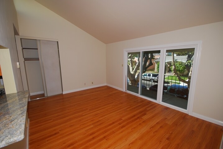Building Photo - 1018 Chula Vista Ave
