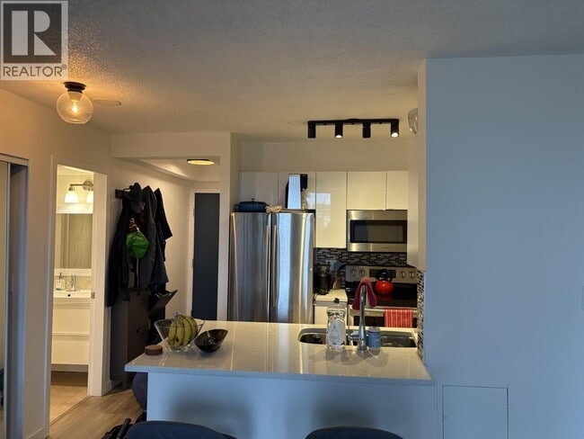 Building Photo - 3438 Vanness Ave