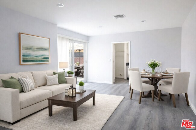 Foto del edificio - 10509 S Van Ness Ave