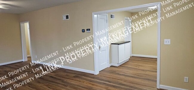 Photo - 129 N Moore Rd House