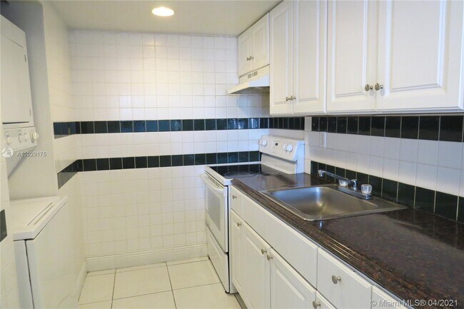 Foto del edificio - 10090 NW 80th Ct