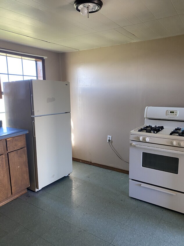 214 N Birge Ave, Dumas, TX 79029 Apartments in Dumas, TX