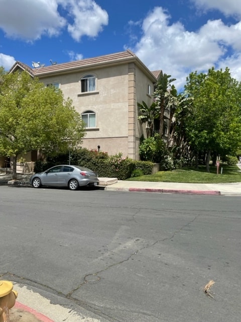 Building Photo - 15705 Vose St