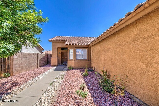Building Photo - 8407 W Monte Vista Rd